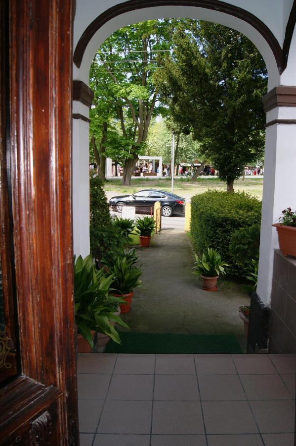 Palacyk Srebrna Fala Misdroy Exterior foto